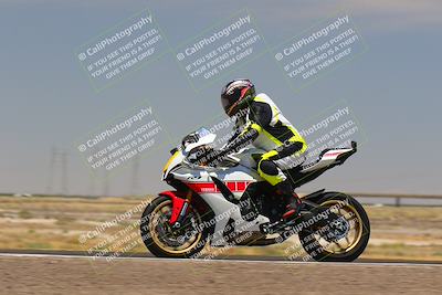 media/Jul-22-2022-TrackDaz (Fri) [[ca4971259a]]/Group B/130pm (Wheelie Bump)/
